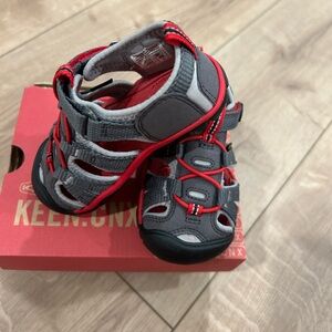 Brand new, never worn -Keen sandals